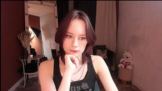 Snapshot of Annie_Way chatting on 3, 12, 2025 Annie Way online show from 3, 12, 2025