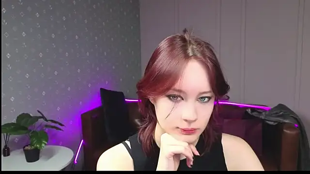 Snapshot of Annie_Way chatting on 19, 12, 2025 Annie Way online show from 19, 12, 2025