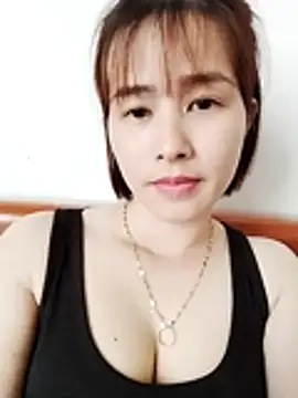 Swan-white123 online show from 23, 12, 2025