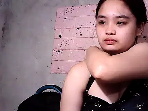 Snapshot of pinayyours18 chatting on 15, 1, 2026 pinayyours18 online show from 15, 1, 2026