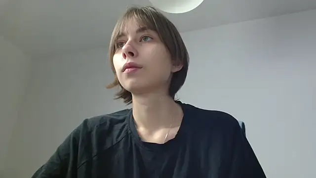 Snapshot of Dewkiss chatting on 1, 12, 2025 Dewkiss online show from 1, 12, 2025