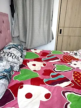 Snapshot of Sarah_Lark- chatting on 27, 11, 2025 Sarah Lark- online show from 27, 11, 2025