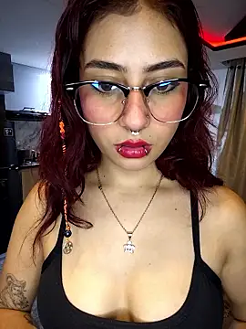 Snapshot of Sarah_Lark- chatting on 10, 1, 2026 Sarah Lark- online show from 10, 1, 2026