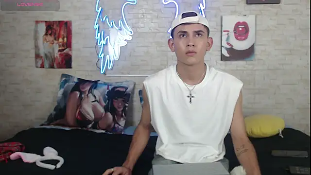 Snapshot of axel_milo_kairo_and_noa chatting on 12, 11, 2025 axel milo kairo and noa online show from 12, 11, 2025