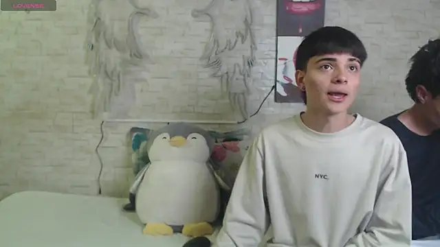 axel milo kairo and noa online show from 13, 1, 2026