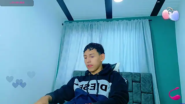 FelipeGonzalezz online show from 16, 11, 2025