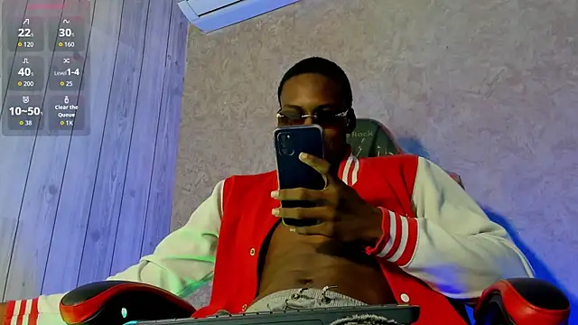 Snapshot of mike_aly chatting on 21, 11, 2025 mike aly online show from 21, 11, 2025