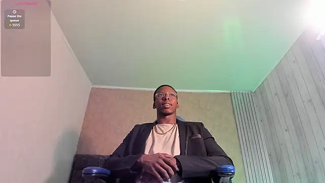 Snapshot of mike_aly chatting on 23, 11, 2025 mike aly online show from 23, 11, 2025