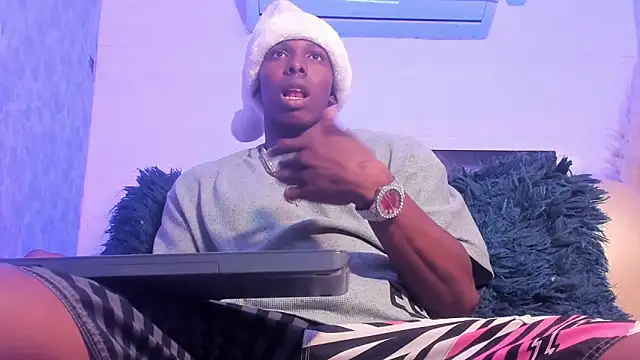 Snapshot of mike_aly chatting on 20, 12, 2025 mike aly online show from 20, 12, 2025