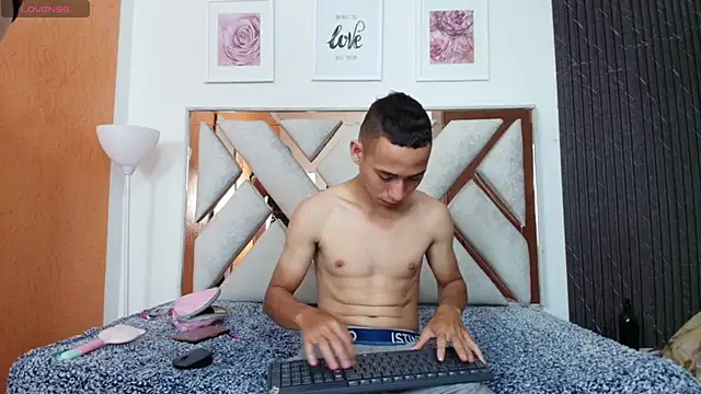 Antonella And Thiago online show from 15, 11, 2025