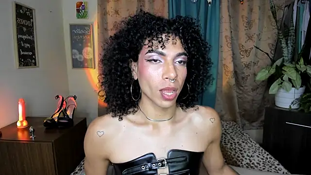 Snapshot of Angel_White25 chatting on 12, 6, 2026 Angel White25 online show from 12, 6, 2026