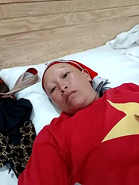 girl-hot2x online show from 8, 4, 2026