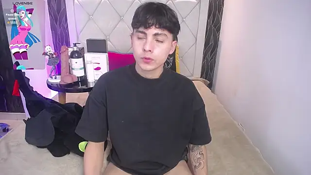 Samu FoXXX online show from 12, 11, 2025