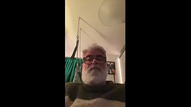 Snapshot of LeatherSdaddy chatting on 25, 11, 2025 LeatherSdaddy online show from 25, 11, 2025