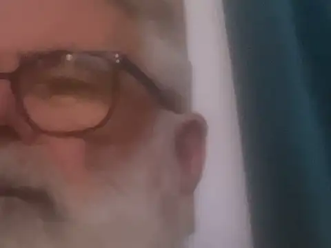 Snapshot of LeatherSdaddy chatting on 4, 12, 2025 LeatherSdaddy online show from 4, 12, 2025