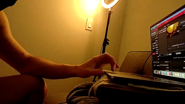 Snapshot of sculpteddesire chatting on 21, 11, 2025 sculpteddesire online show from 21, 11, 2025