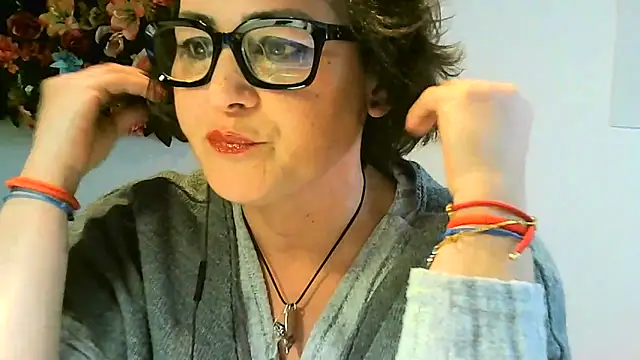 zaidapink1990 online show from 11, 3, 2026