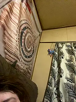 Snapshot of oxLILxMELOxo chatting on 16, 11, 2025 oxLILxMELOxo online show from 16, 11, 2025