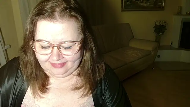 Snapshot of Natali-Gucci chatting on 4, 12, 2025 Natali-Gucci online show from 4, 12, 2025