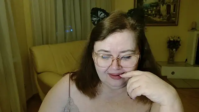 Snapshot of Natali-Gucci chatting on 14, 12, 2025 Natali-Gucci online show from 14, 12, 2025