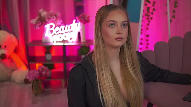 ElyssawetXX online show from 23, 2, 2026