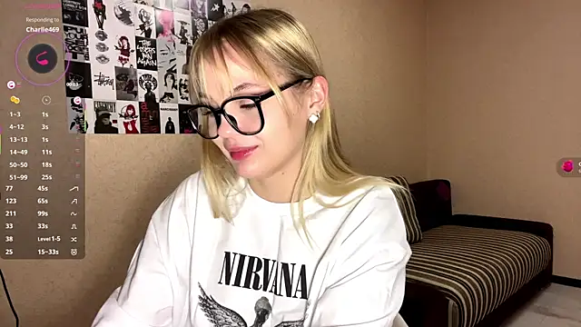 JestineParslow online show from 2, 12, 2025