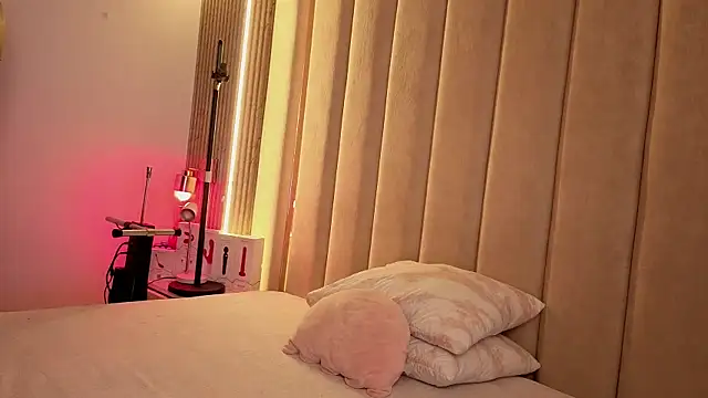 Iamnyxy online show from 6, 4, 2026