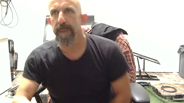Snapshot of VendedLunching chatting on 10, 5, 2026 VendedLunching online show from 10, 5, 2026