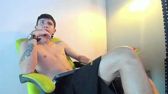 Xanderr owen2 online show from 8, 1, 2026