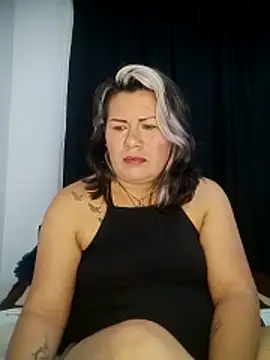 Snapshot of angi_daw chatting on 22, 11, 2025 angi daw online show from 22, 11, 2025