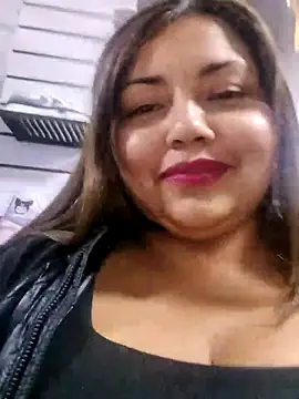 Snapshot of la_beba20 chatting on 14, 11, 2025 la beba20 online show from 14, 11, 2025