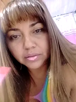 Snapshot of la_beba20 chatting on 14, 12, 2025 la beba20 online show from 14, 12, 2025