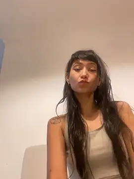 Snapshot of Queen-Frances chatting on 13, 11, 2025 Queen-Frances online show from 13, 11, 2025