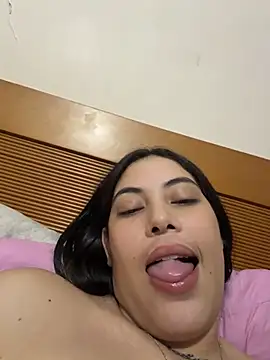 Snapshot of Anna_Bitch_Disgusting chatting on 10, 7, 2026 Anna Bitch Disgusting online show from 10, 7, 2026