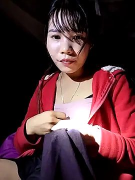 Snapshot of gugu0022 chatting on 22, 11, 2025 gugu0022 online show from 22, 11, 2025