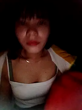 Snapshot of gugu0022 chatting on 23, 11, 2025 gugu0022 online show from 23, 11, 2025