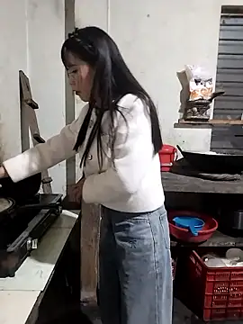 Snapshot of gugu0022 chatting on 19, 2, 2026 gugu0022 online show from 19, 2, 2026