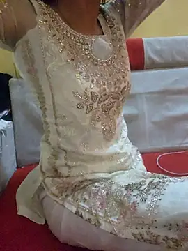 Snapshot of SLIMDIVAA chatting on 3, 12, 2025 SLIMDIVAA online show from 3, 12, 2025