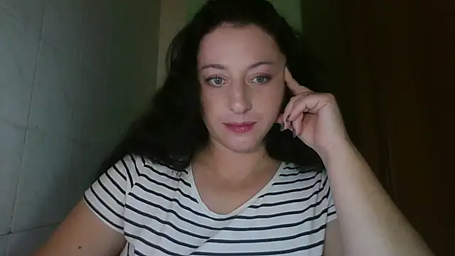 Snapshot of MelinaAx chatting on 22, 11, 2025 MelinaAx online show from 22, 11, 2025