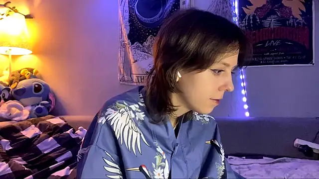 UrSweetieLuna online show from 13, 11, 2025