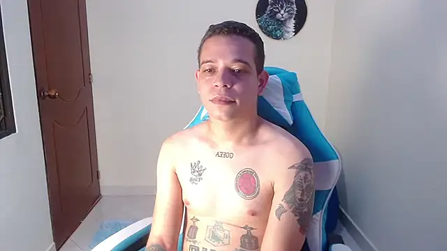 Snapshot of harry_contreras28 chatting on 16, 11, 2025 harry contreras28 online show from 16, 11, 2025