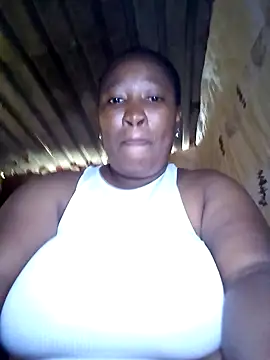 Snapshot of MissMoyo chatting on 14, 11, 2025 MissMoyo online show from 14, 11, 2025