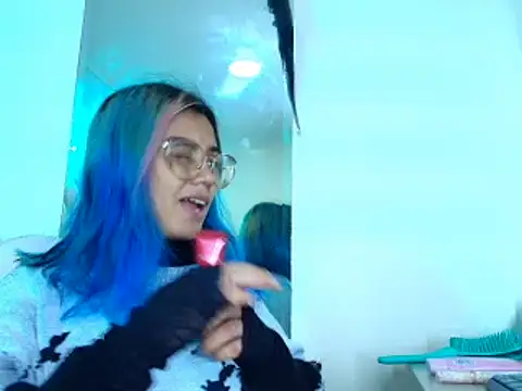 Snapshot of tsuky_nekoo chatting on 18, 11, 2025 tsuky nekoo online show from 18, 11, 2025