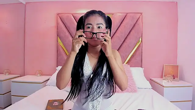 roxyflame  online show from 21, 11, 2025