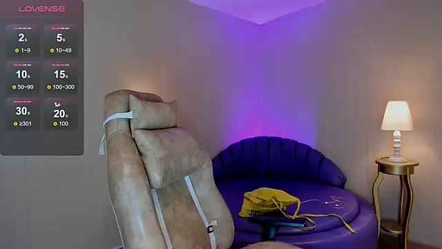 Midnight Bluee online show from 5, 12, 2025