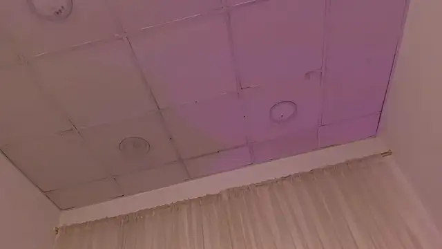 Snapshot of hiddenlust_ chatting on 26, 11, 2025 hiddenlust online show from 26, 11, 2025