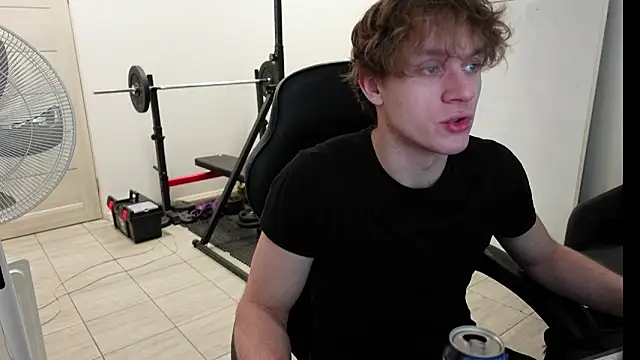 Snapshot of Charles_Dreams chatting on 14, 12, 2025 Charles Dreams online show from 14, 12, 2025