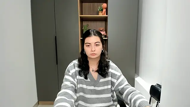 DelilaVanvliet online show from 16, 11, 2025