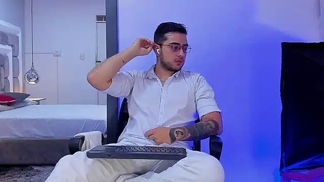 Ethan Greys online show from 23, 12, 2025