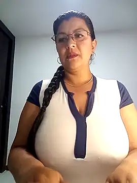CelesteAlvarez1989 online show from 6, 5, 2026